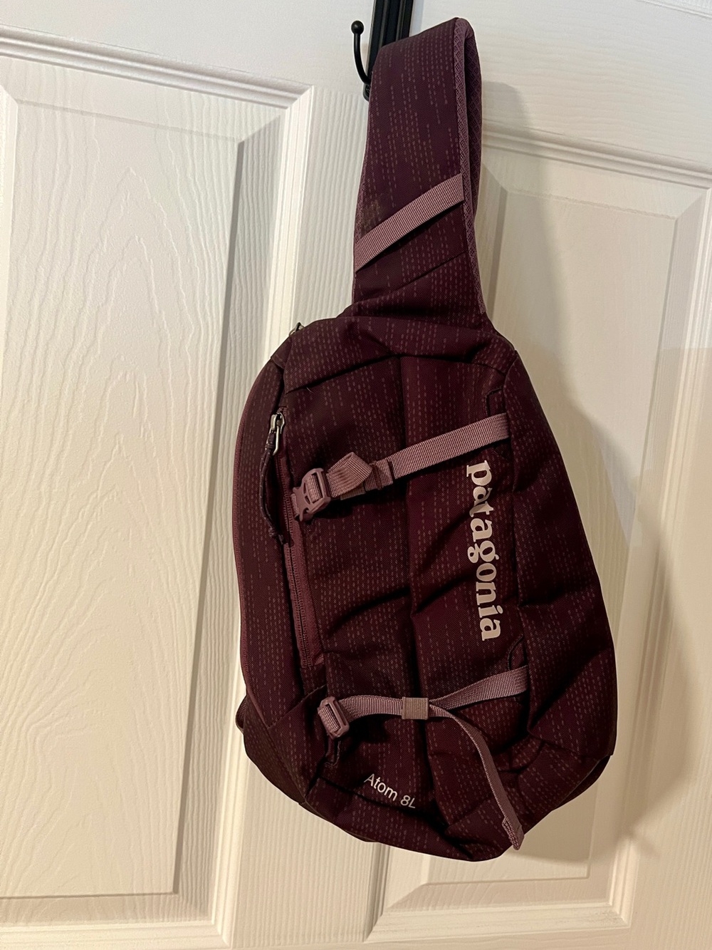 Patagonia Atom Sling Bag 8L Purple